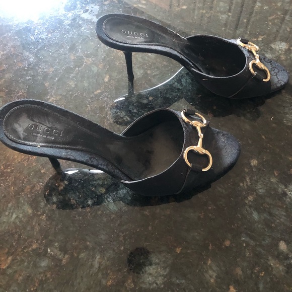 Gorgeous nearly new Gucci slides size 37 1/2 C - Picture 2 of 9